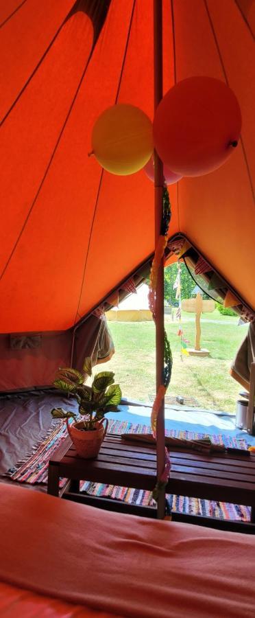 Cocoon Village - Glamping - Domaine Des Grottes De Han Rochefort Exteriér fotografie